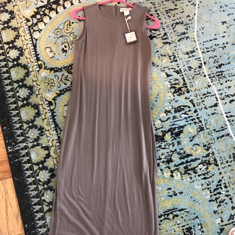 Fitted neutral midi dress
